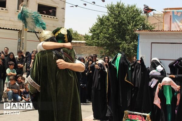تجلی حماسه و وفاداری علمدار کربلا در اجرای عاشورایی گروه ستاره صبح