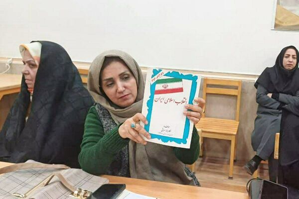همزمان با دهه فجر، برگزاری برنامه‌های فرهنگی و کتابخوانی در کتابخانه پانزده خرداد پیشوا