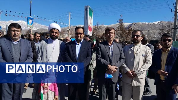 حضور پرشور مردم یاسوج در راهپیمایی ۲۲ بهمن