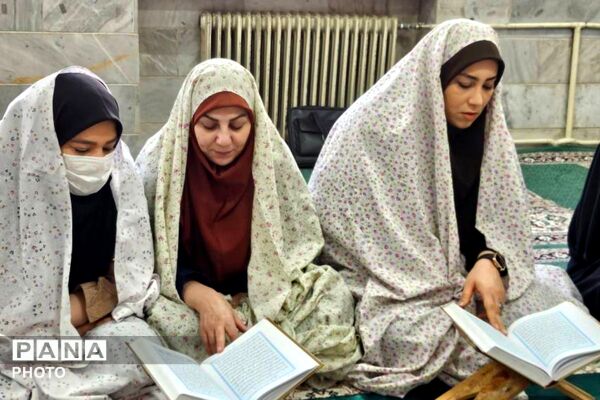 محفل نور در دبستان هدی شهر قدس