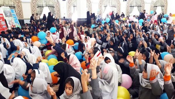 اجتماع بزرگ دانش‌آموزان در زیارتگاه شهید آیت الله مدرس(ره)