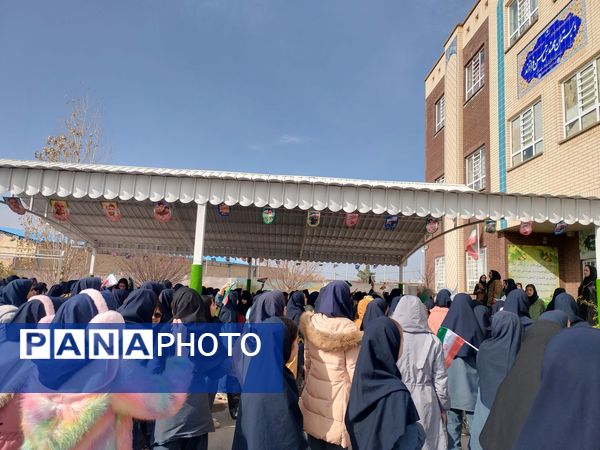 جشن میلاد امام زمان(عج) در دبستان فرهنگ فرازمند