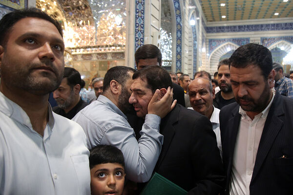 حضور معاون اول رئیس جمهور در جمع زائران حرم کریمه اهل بیت(س)