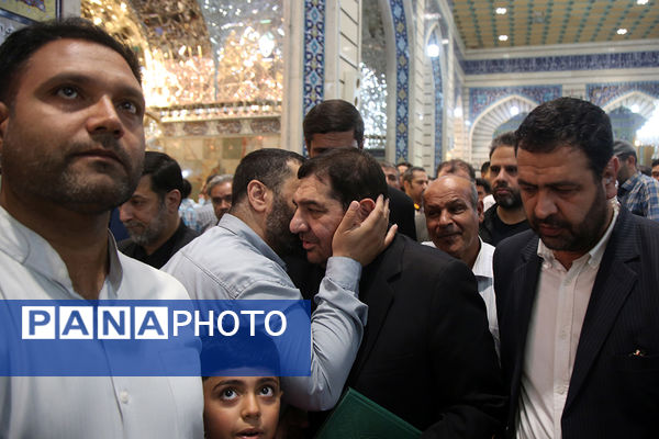 حضور معاون اول رئیس جمهور در جمع زائران حرم کریمه اهل بیت(س)