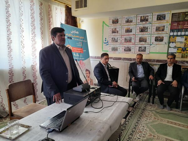 کارگاه مشاوره تحصیلی ـ انگیزشی ویژه دانش‌آموزان مقطع متوسطه دوم شهرستان سیروان