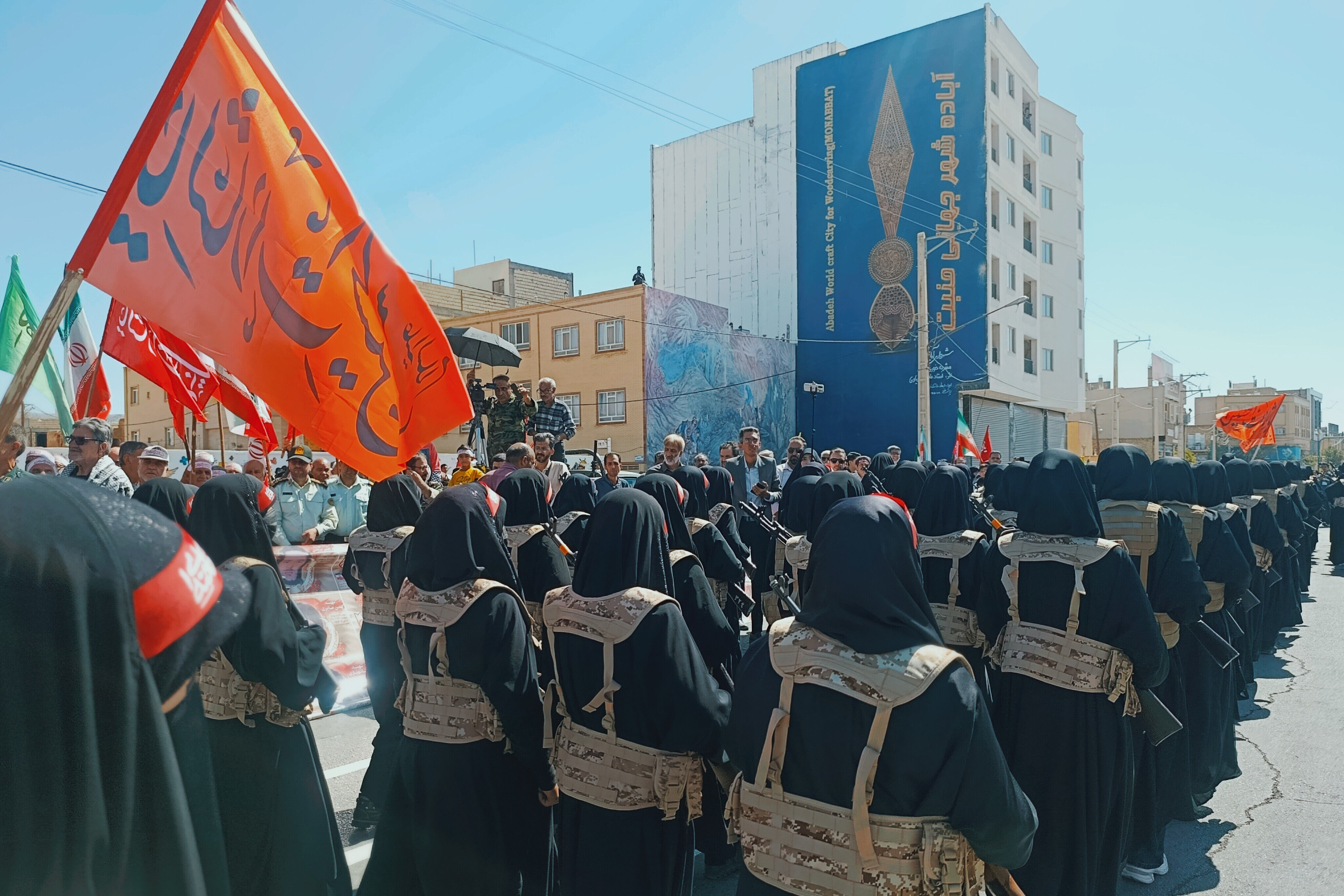 اجتماع بزرگ جان‌فدایان در خیابان ۱۷ شهریور آباده