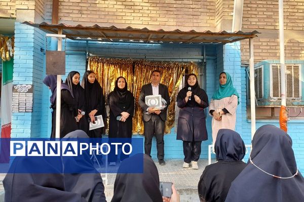 جوانه های دموکراسی در قدس؛شور وهیجان دانش آموزان قدس در انتخابات شورای دانش آموزی