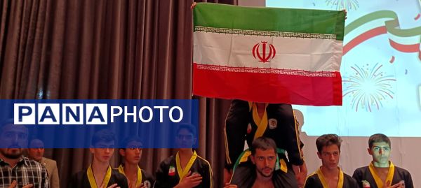 جشن یوم الله 22 بهمن در فرهنگسرای سیمرغ نیشابور