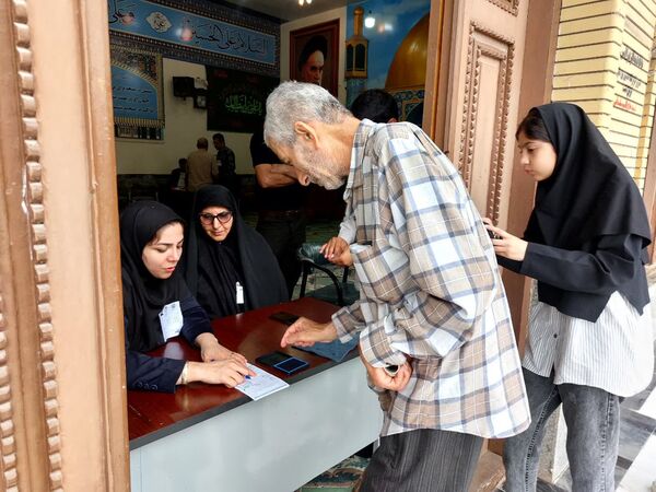 انتخابات ریاست جمهوری در گلوگاه 