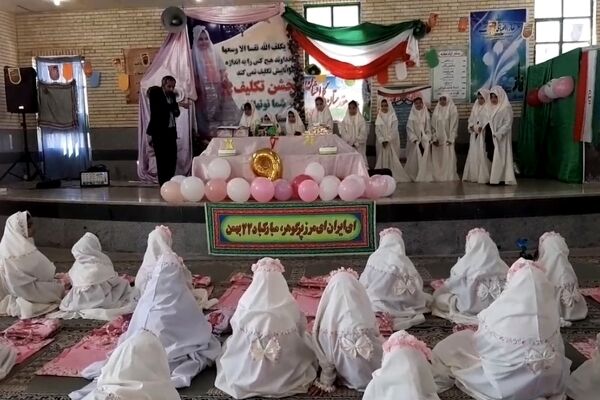 طلیعه بندگی «جشن تکلیف» دختران آموزشگاه نوریه جیرفت