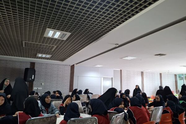 اردوی یک روزه دبیرستان امام خامنه‌ای در موسسه فرهنگی ورزشی ایثار 