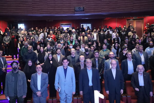 آیین تقدیر از برگزیدگان بیست و ششمین جشنواره تئاتر استان قم