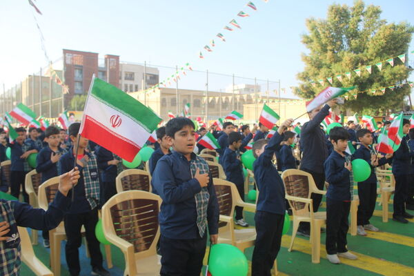 زنگ تربیت‌بدنی و ورزش در دبستان شهید باهنر پسرانه بوشهر 