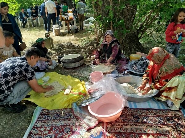جشنواره توت سفید در هوراند