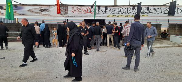 پذیرایی از زائران اربعین حسینی در مواکب پل سیمره ورودی شهرستان هلیلان 