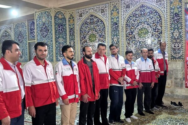 هلالی از آرامش میان موج‌های نیایش