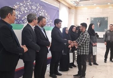آیین تکریم و تجلیل از ارزیابان و عوامل اجرایی آزمون استخدامی آموزگاری
