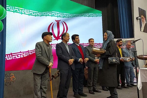 همایش معماران خشت اول در کهریزک؛ بزرگداشت معلمان پایه اول ابتدایی
