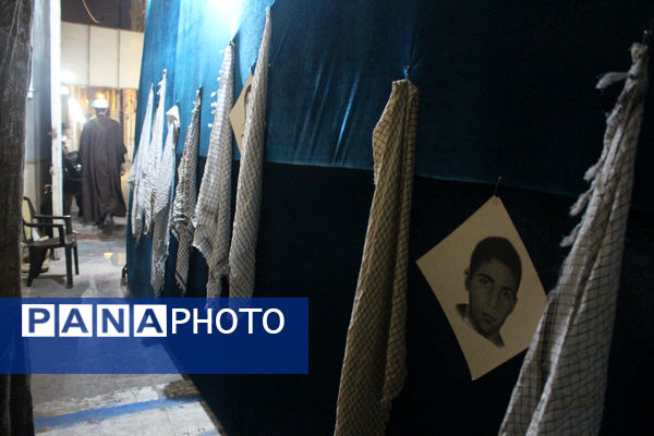 روایتگری طلاب جوان در یادواره شهدای مدرسه حقانی قم