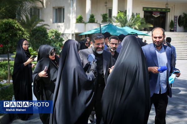 حاشیه جلسه هیات دولت - 27 تیر