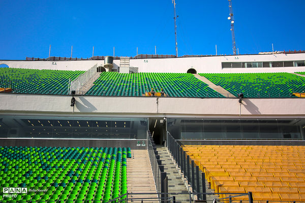 بازدید خبرنگاران از روند بازسازی و تعمیرات ورزشگاه آزادی 