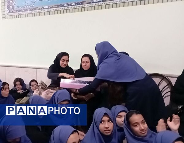 جشن نیمه‌شعبان در دبیرستان دکتر جواد حداد۲ ناحیه پنج مشهد