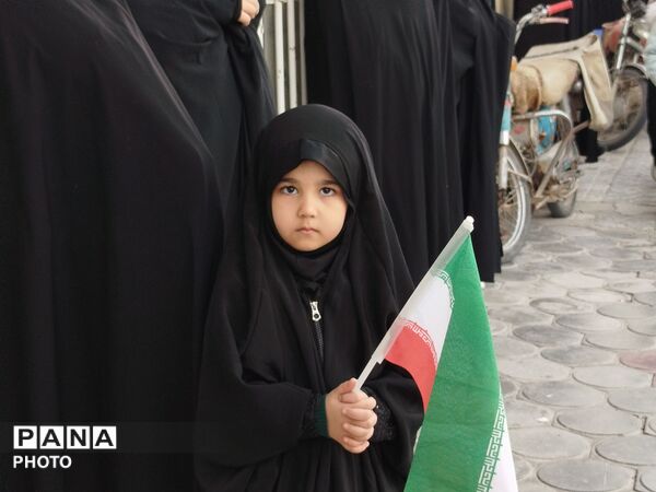 تشییع و خاکسپاری پیکر دو شهید حمله آمریکایی - صهیونی در بن 