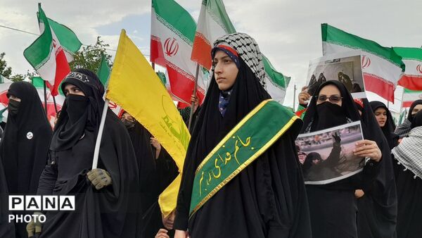 رزمایش بزرگ دختران جان فدای ایران در قم