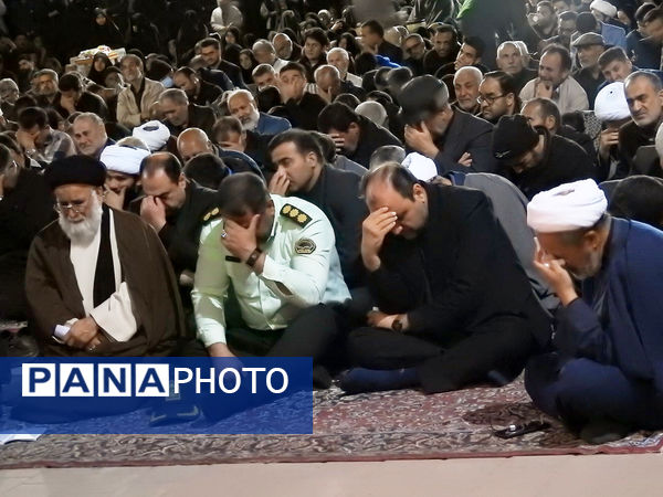 اجتماع بزرگ عزاداران شهدای خدمت در گلزار شهدای نیشابور