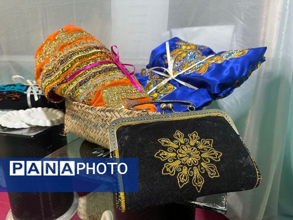 ۲۲ بهمن؛ نمایش خلاقیت دانش‌آموزان سردشتی در غرفه‌های فرهنگی و آموزشی