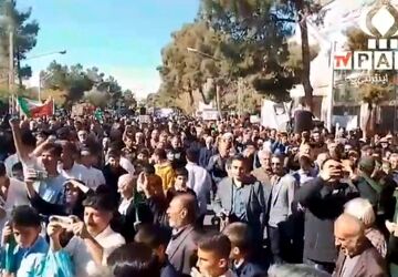 راهپیمایی ۱۳ آبان، نماد مقاومت و ایستادگی ملت ایران