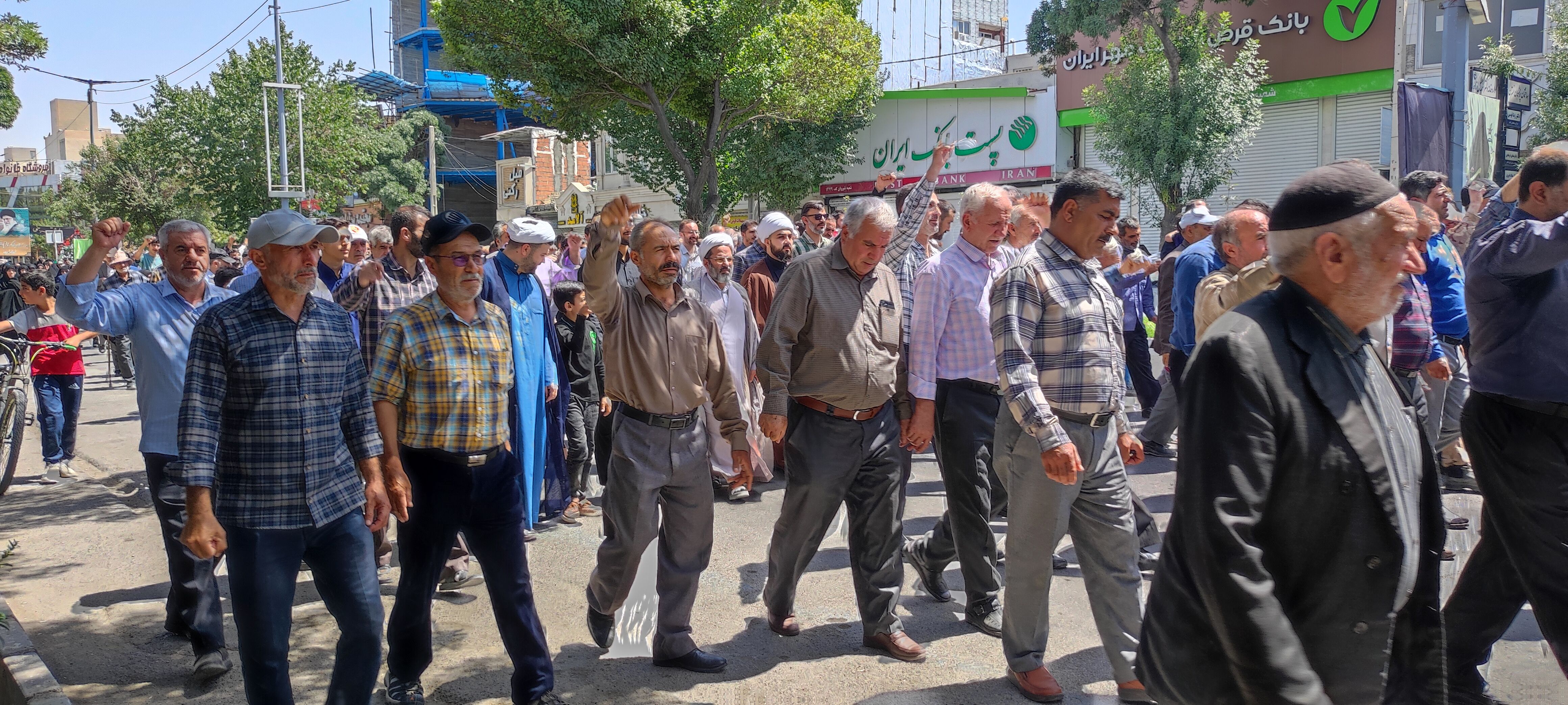 راهپیمایی جمعه‌های خشم و نصر همزمان با سراسر کشور در شیروان