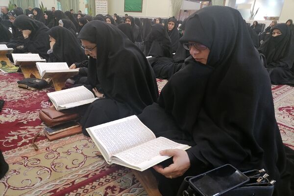 محفل انس با قرآن فرهنگیان و دانش آموزان خراسان رضوی در یادبود شهید جمهور