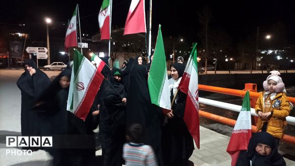 پنجاه و یک شب در کنار هم به عشق رهبر و وطن 