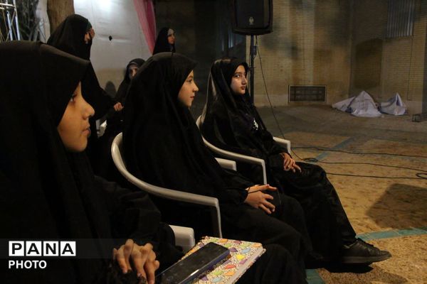 برگزاری کارگاه خبرنگاری در موکب نوجوان مبارز