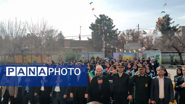 طنین گلبانگ انقلاب در دبیرستان شبانه روزی همای رحمت شهرستان سرخس
