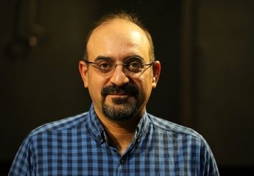 امیر مشهدی‌عباس نمایش «اطربمو» را به صحنه‌ می‌آورد