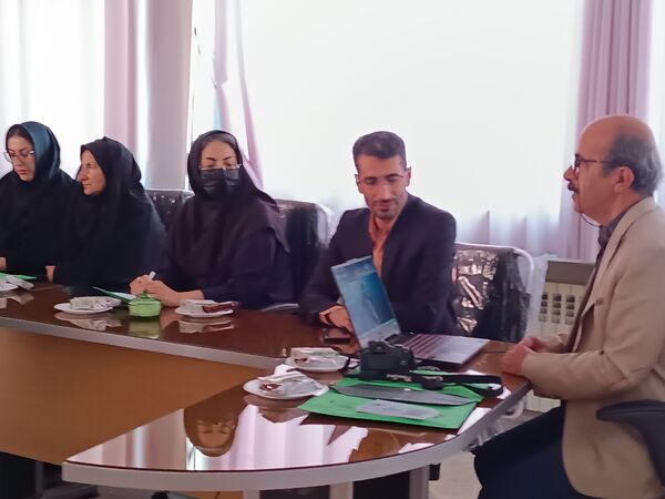 برگزاری دوره آموزشی محیط زیست ویژه مدیران و مراقبان سلامت فارسان