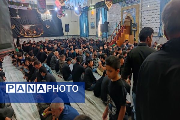 مراسم عزاداری و زنجیرزنی هیئات مذهبی شهر بار در روز تاسوعا حسینی 