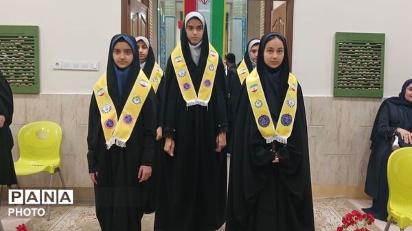 مراسم بزرگداشت چهلمین روز شهادت امام شهید امت و شهدای دبستان میناب 