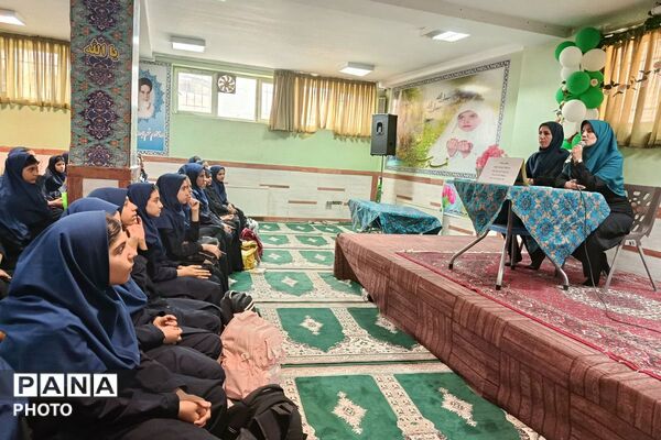 جشن مهارت با شعار هر دانش آموز یک مهارت دبیرستان شاهد غدیر شهر قدس