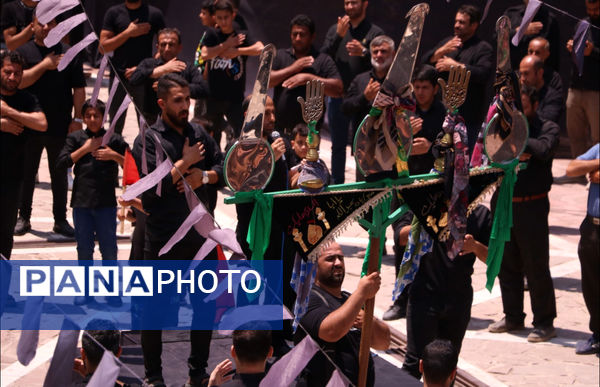 مراسم تاسوعای حسینی در روستای زیارت