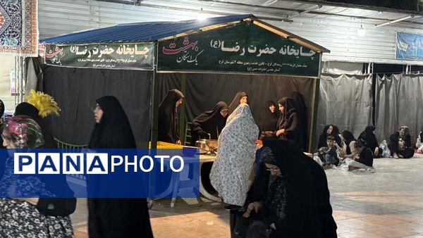مردم کرج برای شهادت امام صادق (ع) یکپارچه سیاه پوش شدند