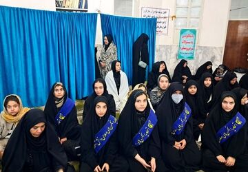 حضور دختران انجمنی در مراسم پاسداشت شهید سید حسن نصرالله