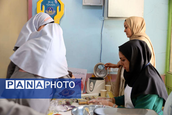 برپایی نمایشگاه زنده مشاغل و افتتاح اتاق نمایش در اسلامشهر