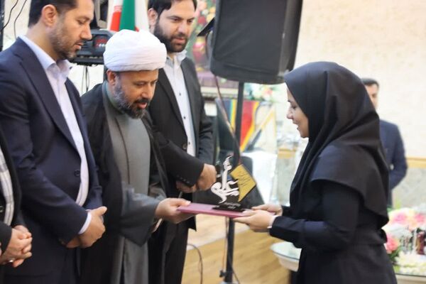 تجلیل از معلمان نمونه و سرآمد شهرستان اسلامشهر
