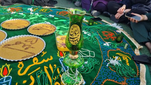 مدرسه‌ای به رنگ انتظار؛ جشن مهدوی در قاب لبخند دانش‌آموزان