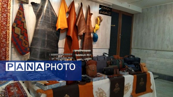 نمایشگاه صنایع‌دستی و سوغات شب یلدا در شهرستان محلات 