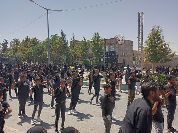 تعزیه خوانی عاشورا در روستای برزنون