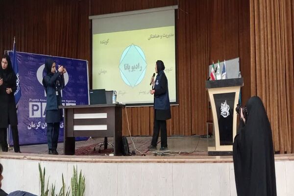 دوره مقدماتی آموزش خبرنگاری ویژه دختران در کانون اندیشه،